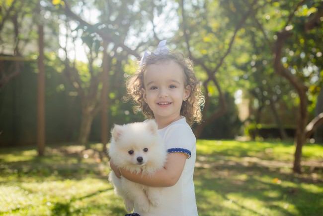 ensaio fotografico criança e filhote cachorro